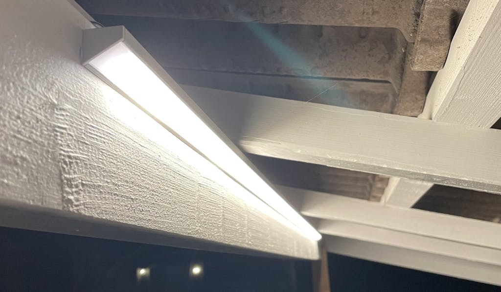 KULMA12 LED-profiili 2m