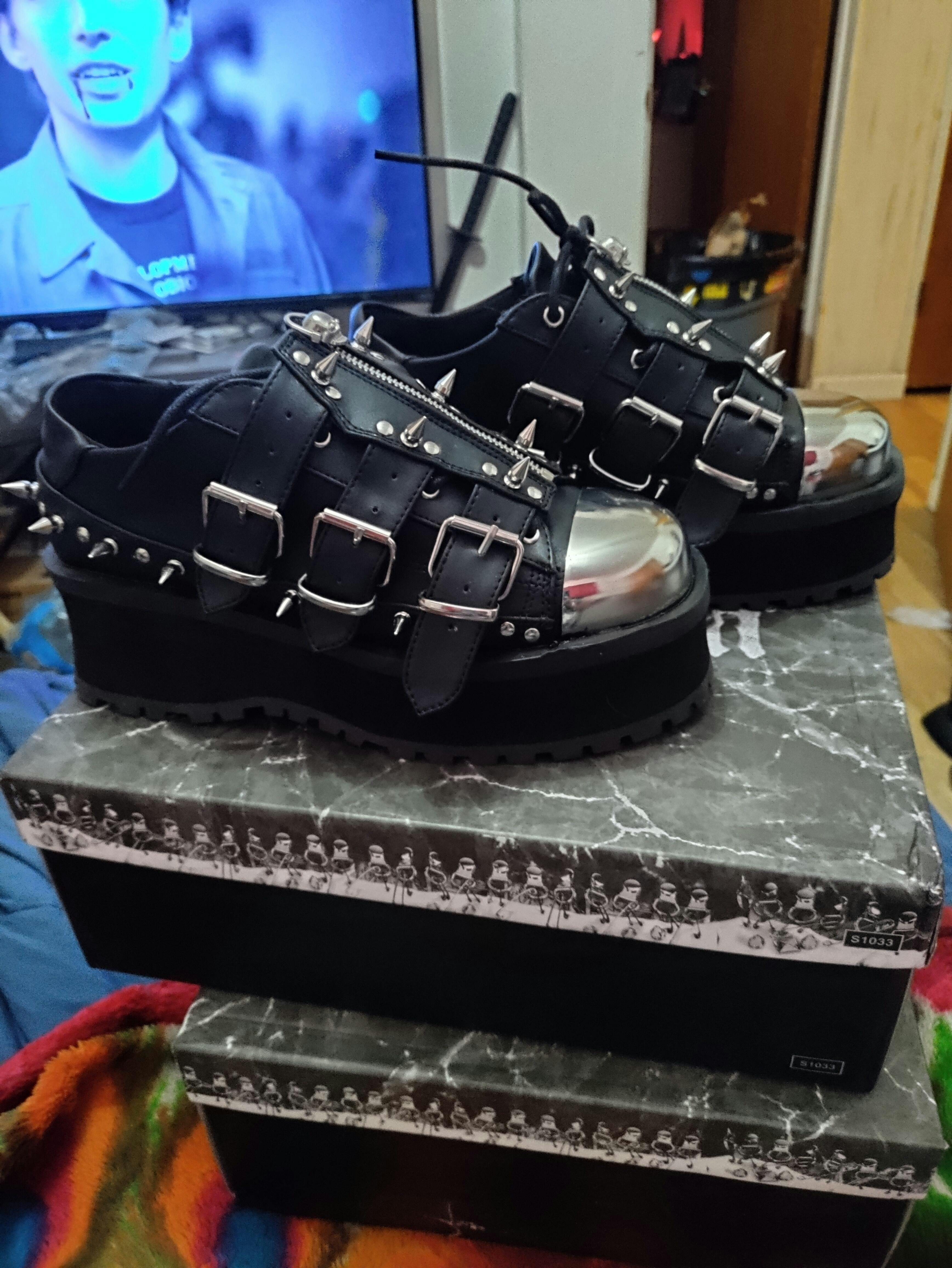 Massacre Spiked Sneakers [GRAVEDIGGER-03 Oxfords] – VampireFreaks