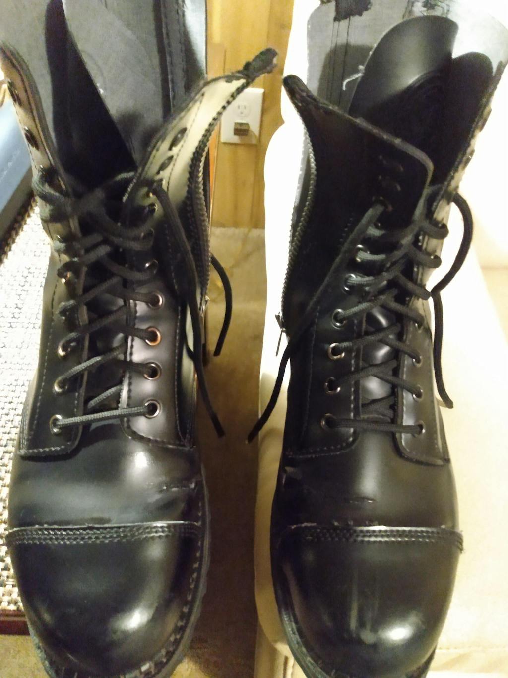 Switchblade Combat Boots [BOLT200 Boots] VampireFreaks