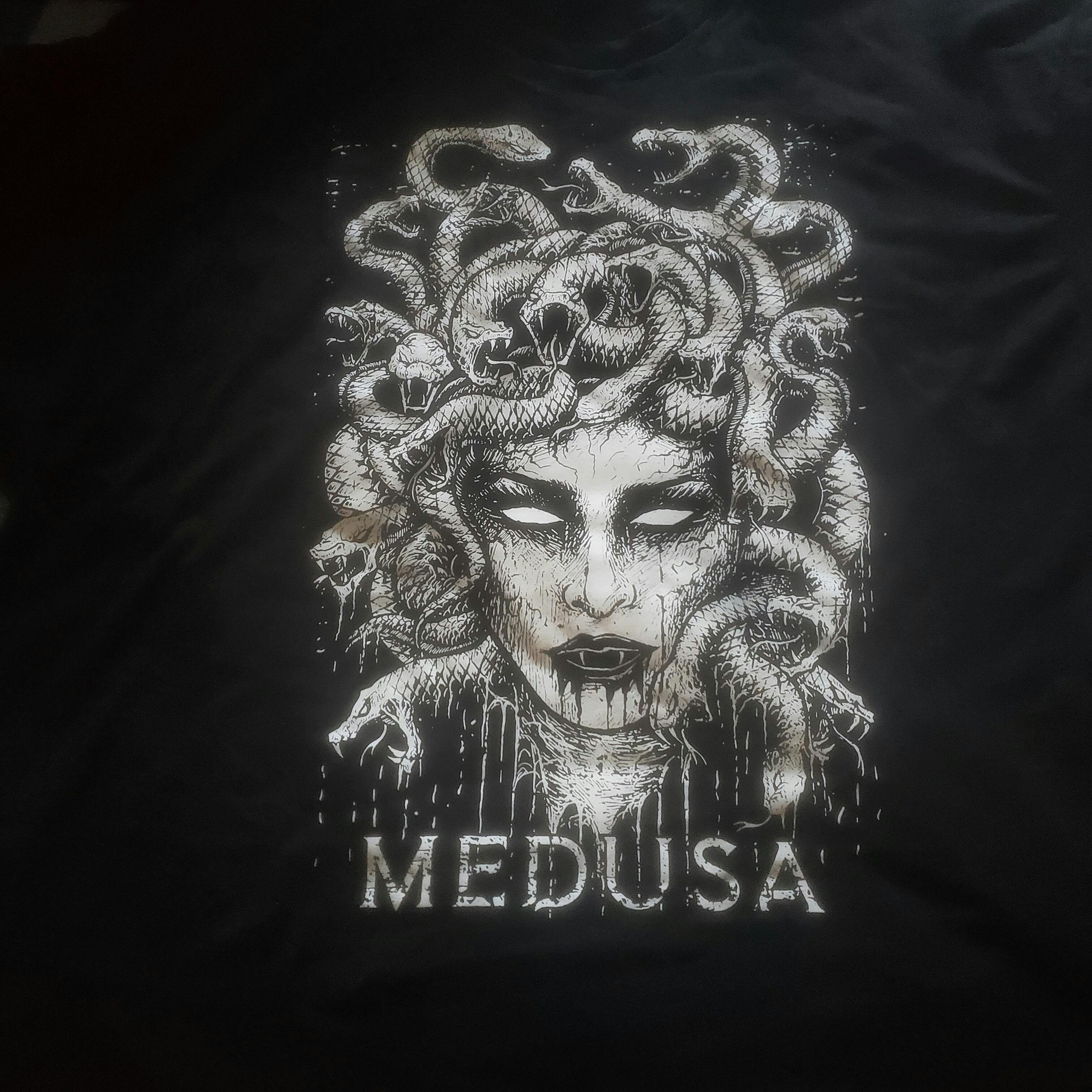 Medusa T-shirt – VampireFreaks