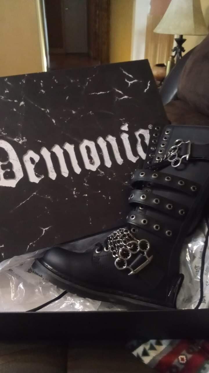 Brass Knuckle Combat Boots [Bolt-450 Boots] – VampireFreaks