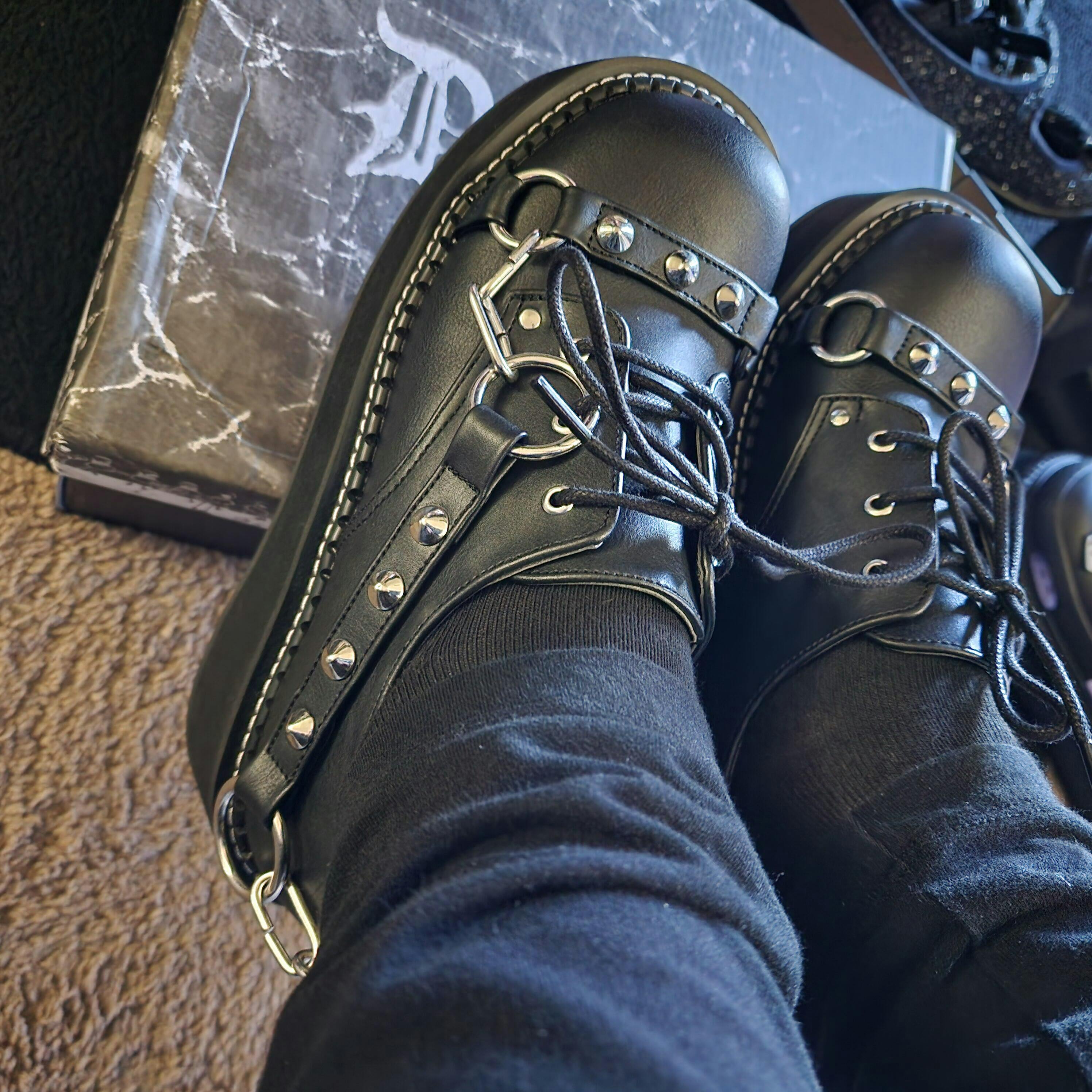 Dead Inside Goth Oxfords [EMI32/BVL] – VampireFreaks