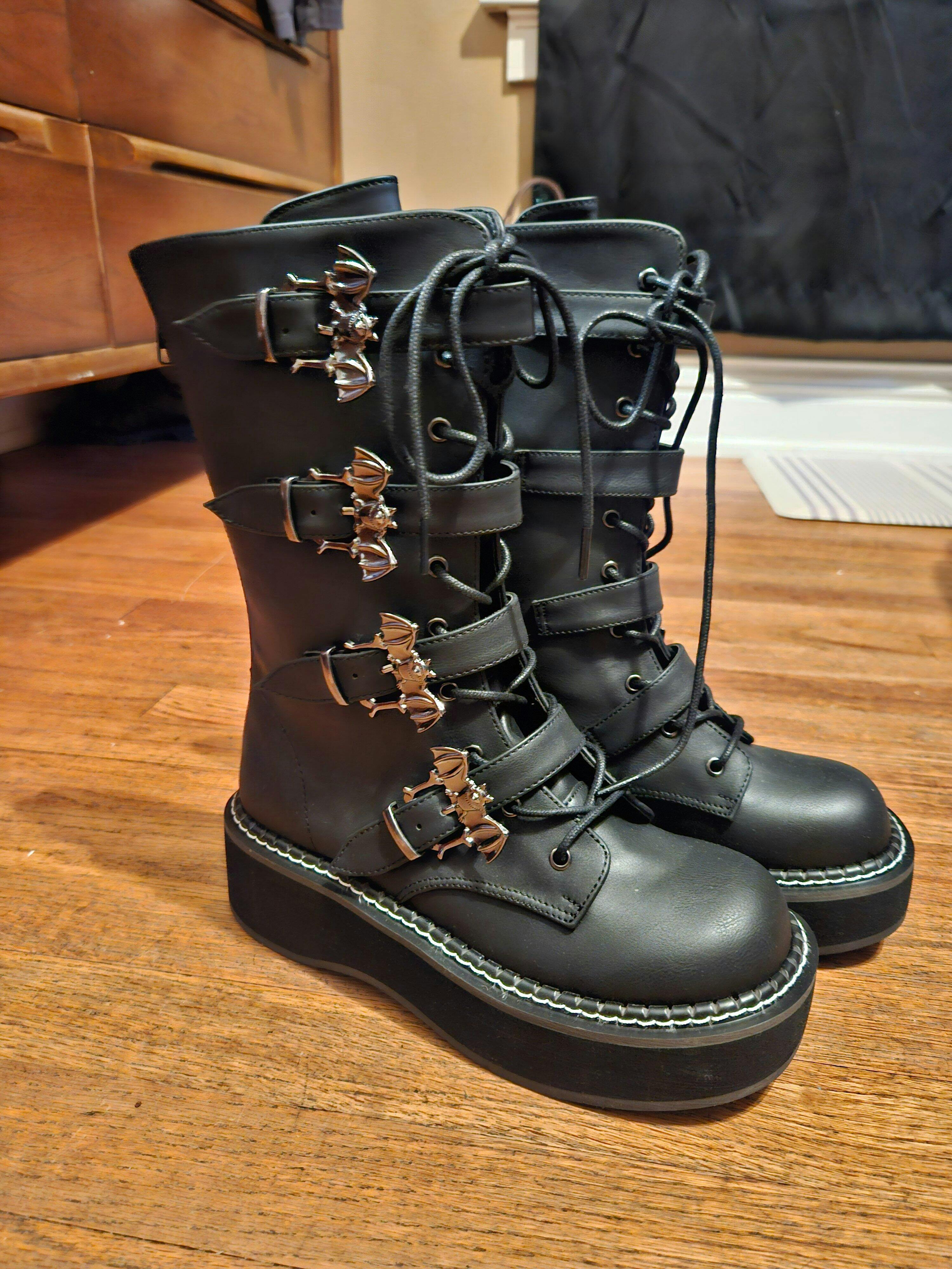No Bat Vibez Platforms [EMILY-322 Boots] – VampireFreaks