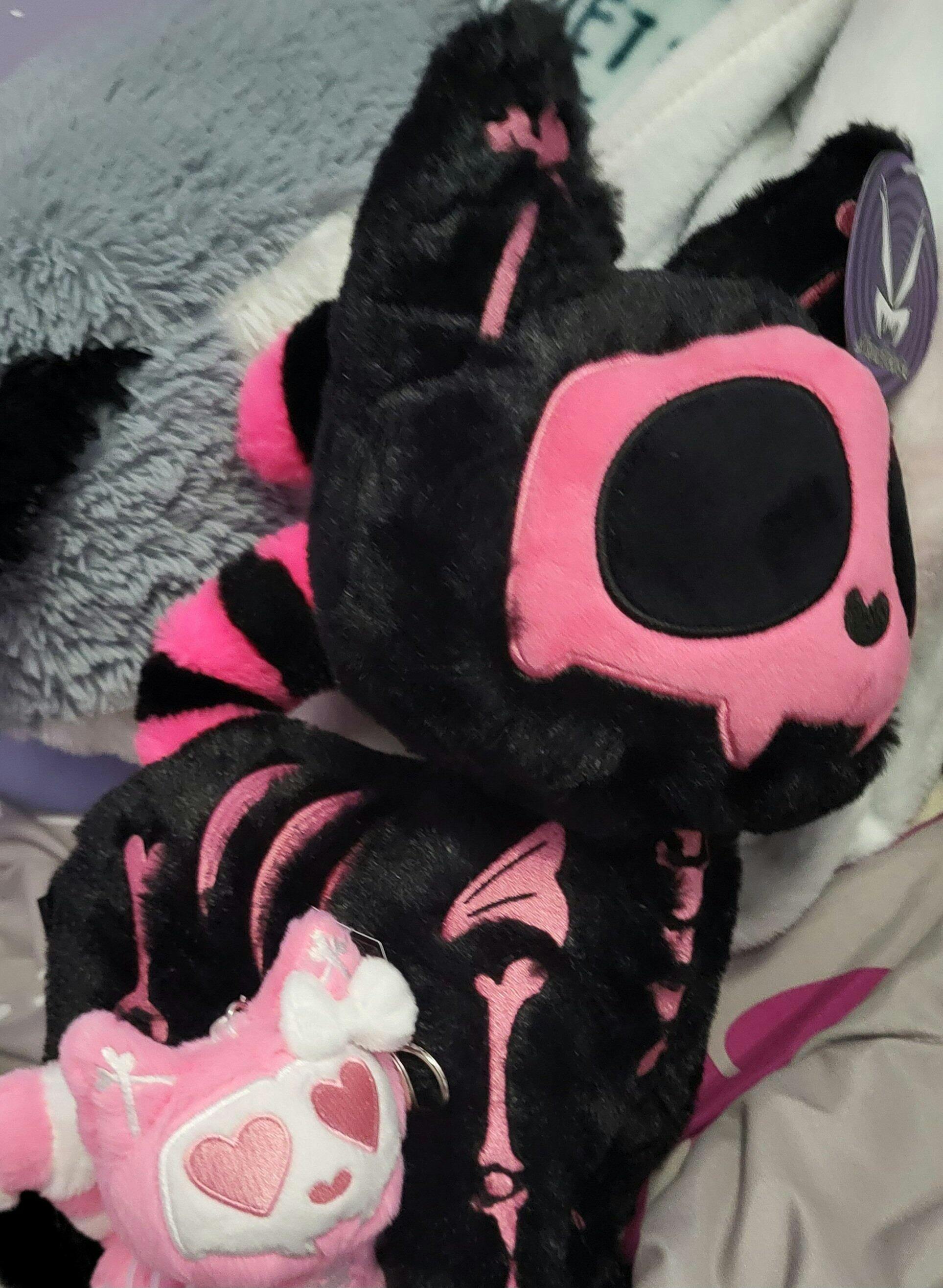 Pink Skelekitty Plush Toy [Limited Edition] – VampireFreaks