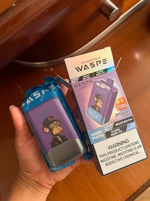 Vaper de 40.000 puffs desechable y recargable tipo c sabor Bayas mixtas y hielo doble de manzana con sistema de eleccion de sabor  (sin nicotina)