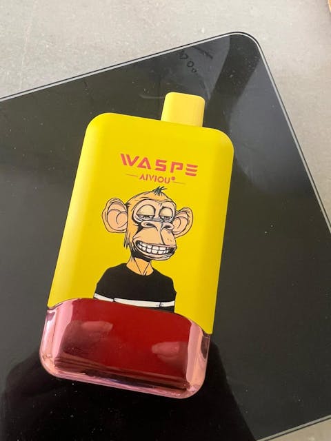 Vaper de 40.000 puffs desechable y recargable tipo c sabor Helado de fresa, plátano piña y coco con sistema de eleccion de sabor  (sin nicotina)