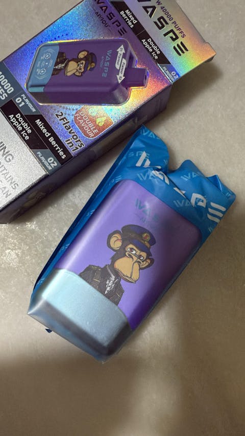 Vaper de 40.000 puffs desechable y recargable tipo c sabor Bayas mixtas y hielo doble de manzana con sistema de eleccion de sabor  (sin nicotina)