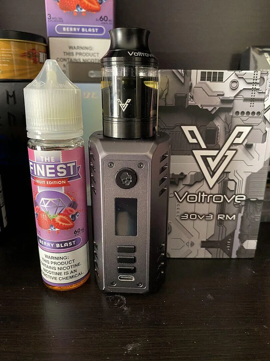 mixing vape juice DINNER LADY Berry Blast main image 0