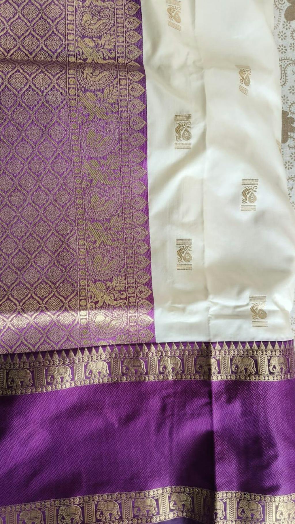 White Gadhwal Pure Soft Silk Saree