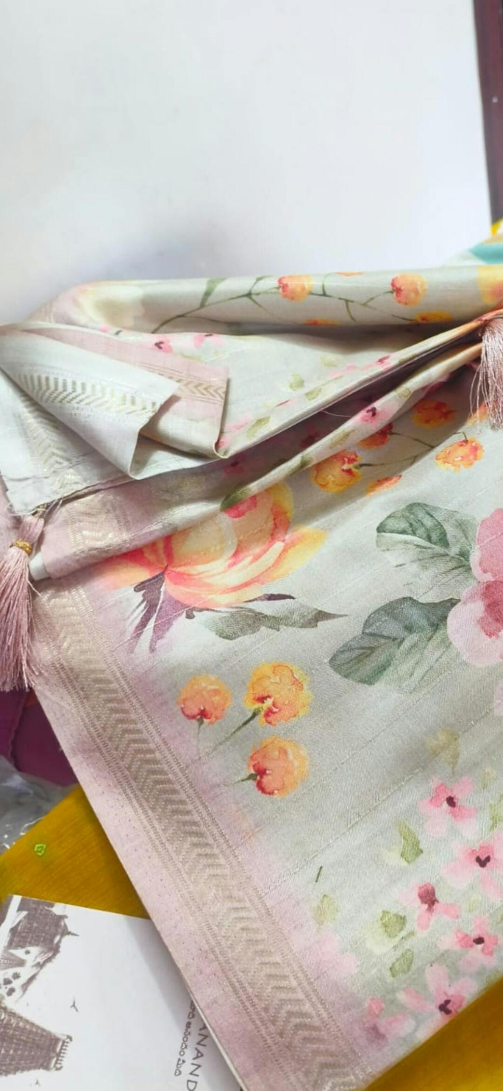 Beige Ghicha Leaf Print Saree