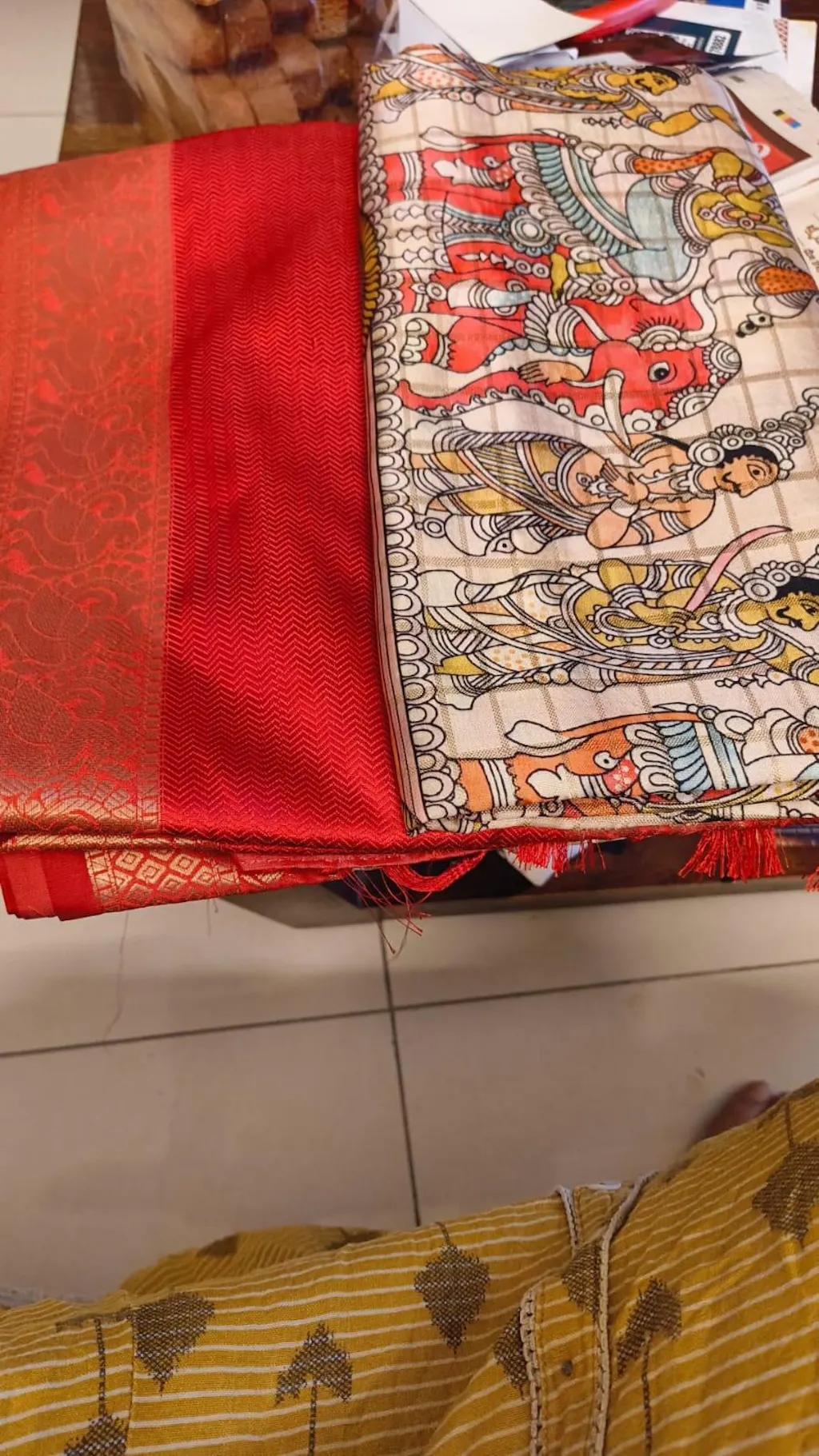 Cream Colour Double Border Chex Weaving Banarasi Soft Silk Saree