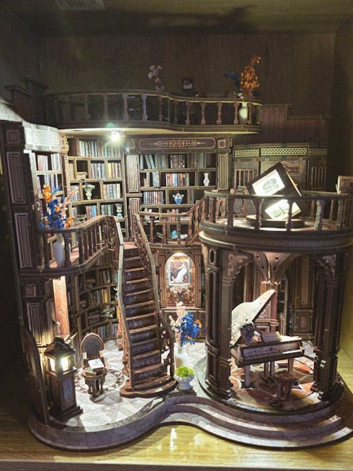 Dreamy Book Hall – DIY Book Nook Kit with LED Touch Lamp (3D wooden puzzle)