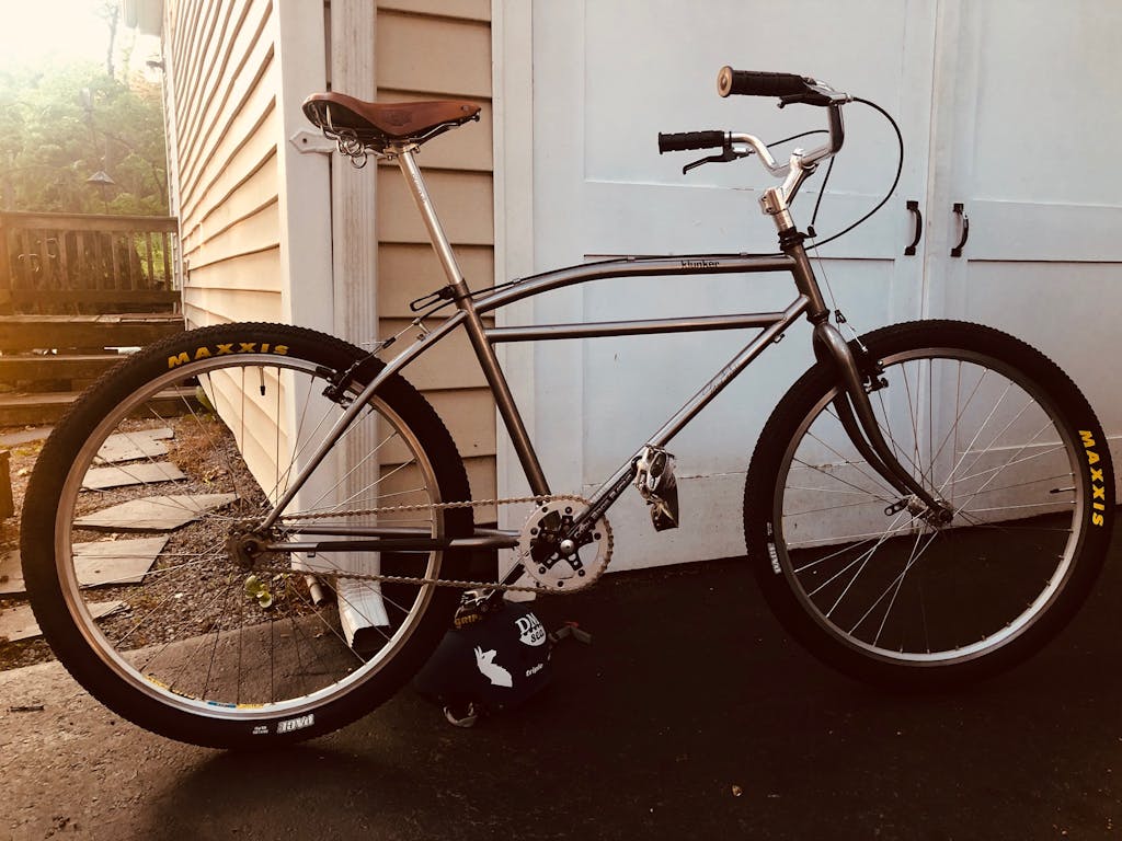 Left Bank Handlebar – Velo Orange