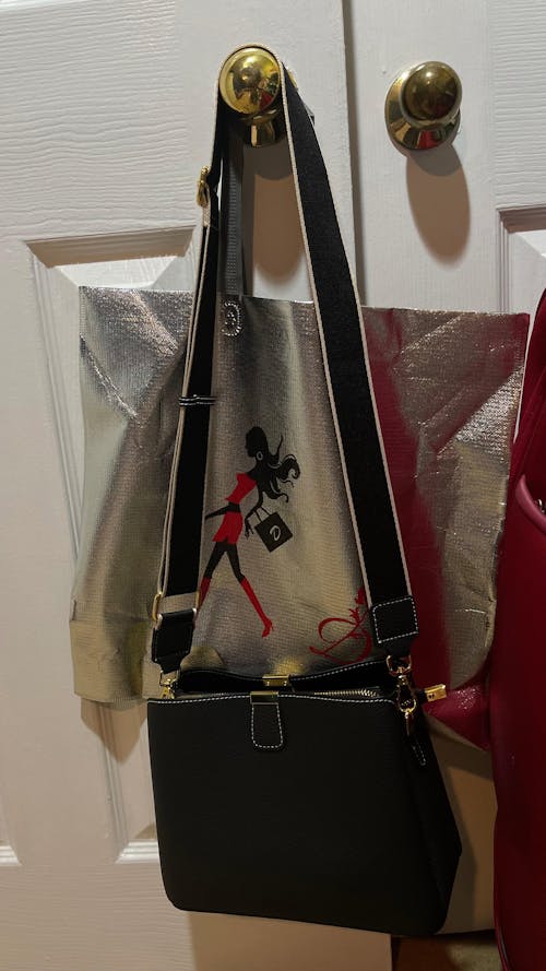 Classic Gold-Trimmed Genuine Leather Bucket Handbag