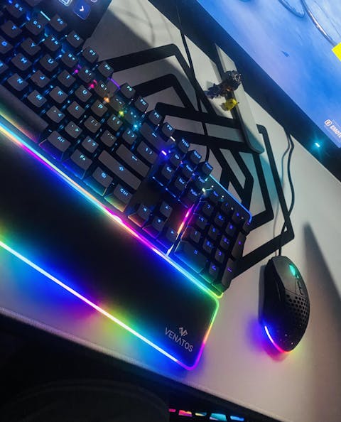 Venatos Northern Glow Hot Swappable Optical Keyboard