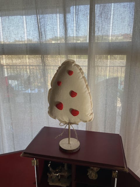 Valentine Heart Playful Tree