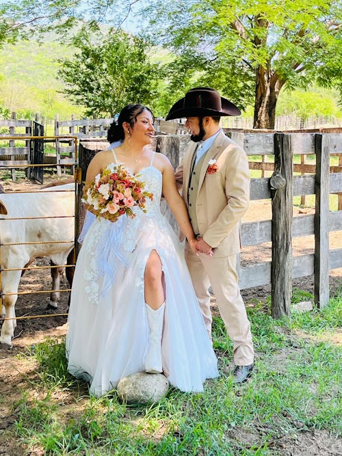 6987 BOTA COWBOY BORDADA ARANZA