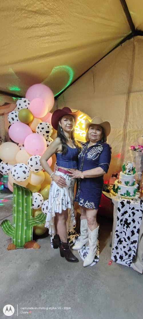 3995 BOTÍN BORDADO ALICIA