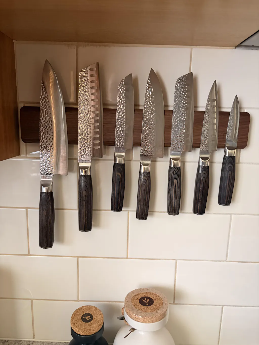 VEUR Black Walnut Magnetic Knife Holder