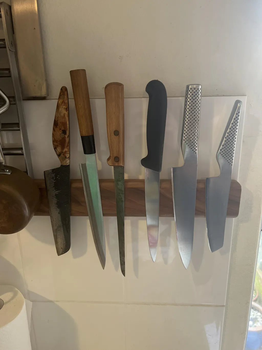 VEUR Black Walnut Magnetic Knife Holder