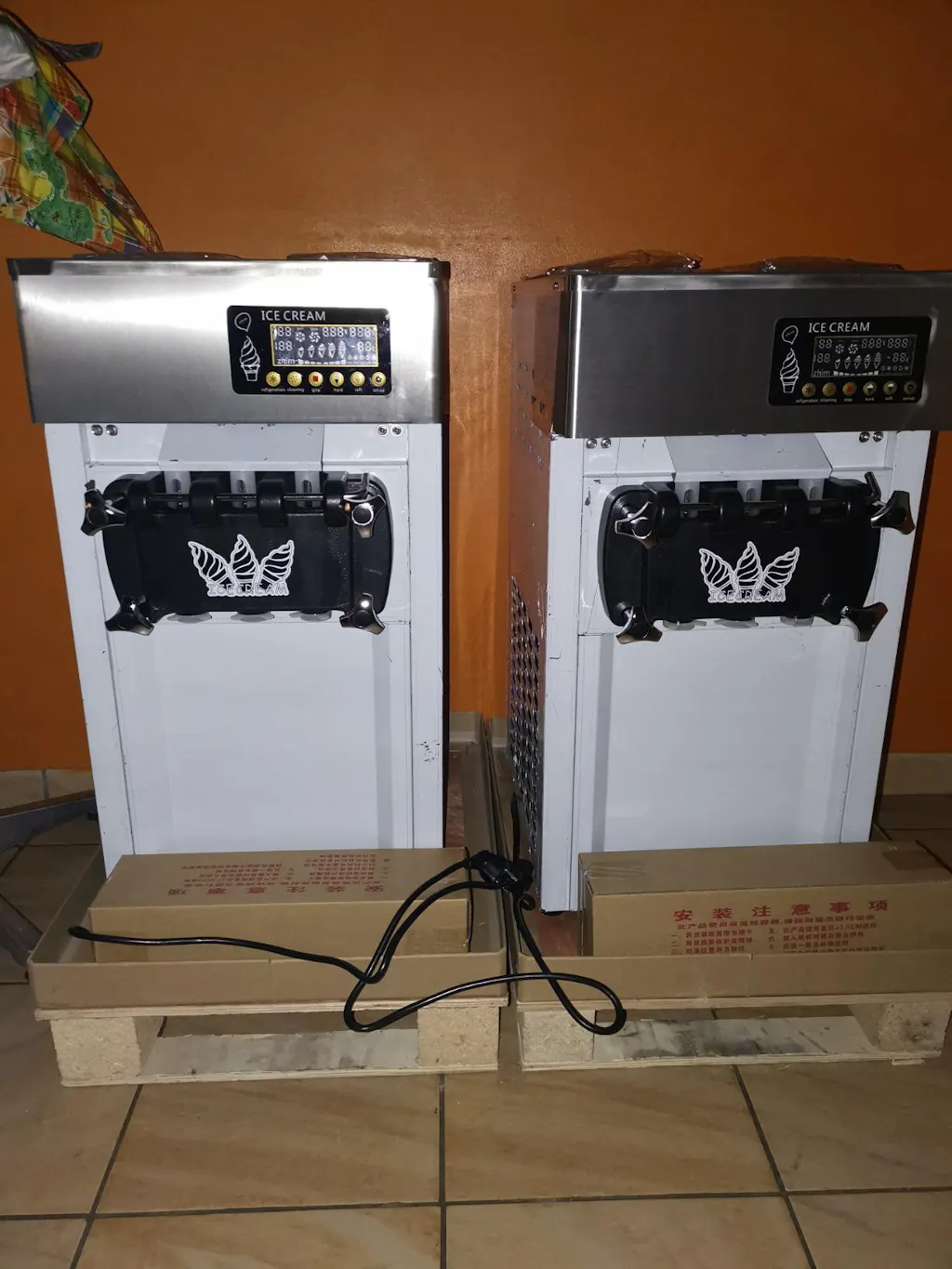 Commercial 3 Flavors Soft Ice Cream Machine Countertop Lcd Panel One-c