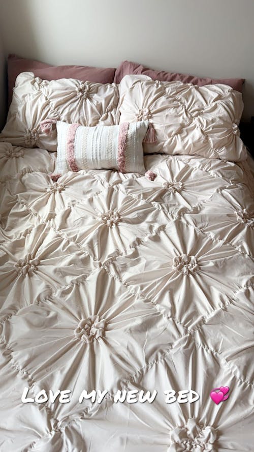 Tufted Floral Pattern Duvet Cover Set