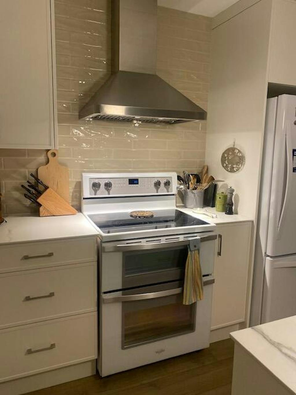 Range Hood Chimney VICTORY Elegant model 30" Wall Mount Range Hood