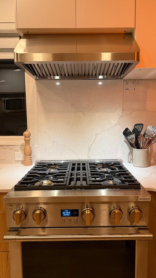 30 Inch 900 CFM Under Cabinet Range Hood - VICTORY Verona