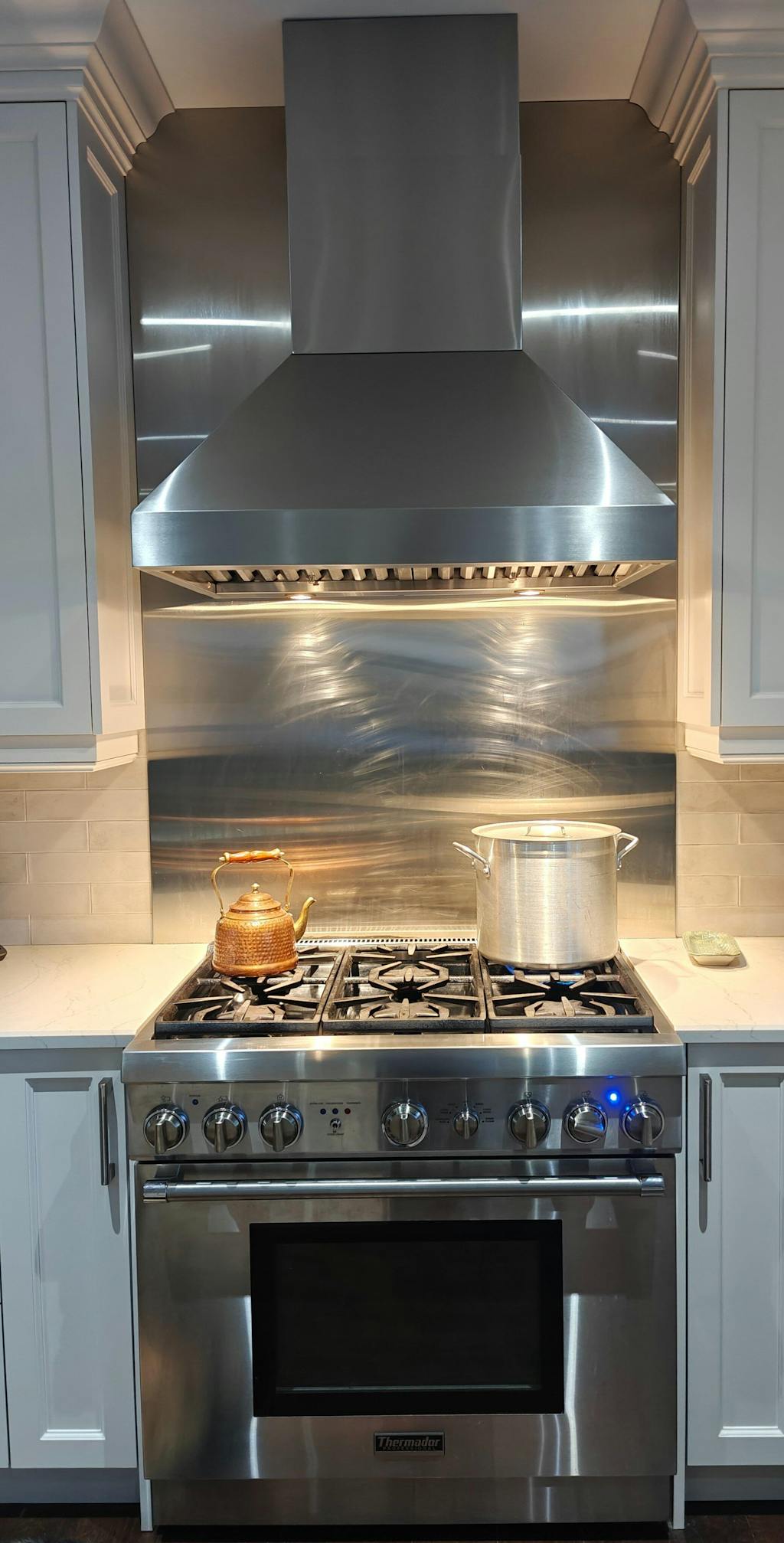 36 Inch 1200 CFM Wall Mount Range Hood - VICTORY TwisterMAX