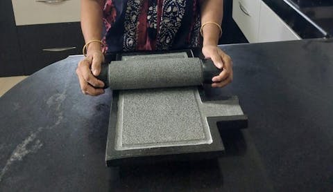 Black Stone Polished Sil Batta | Ammikallu:100% Natural, Flavourful Cooking, Mortar & Pestle (L x B = 15 x 9)