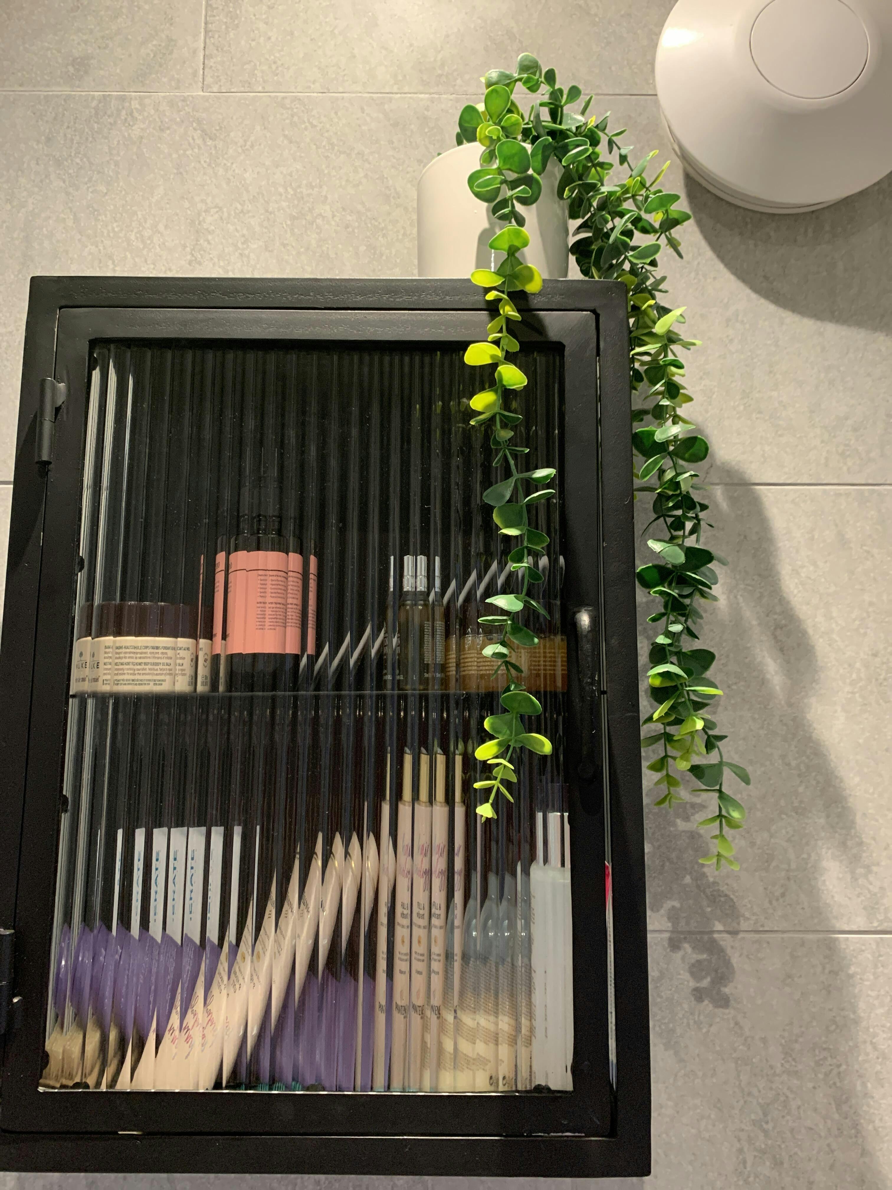 Black Industrial Fluted Glass Bathroom Metal Frame, 48cm x