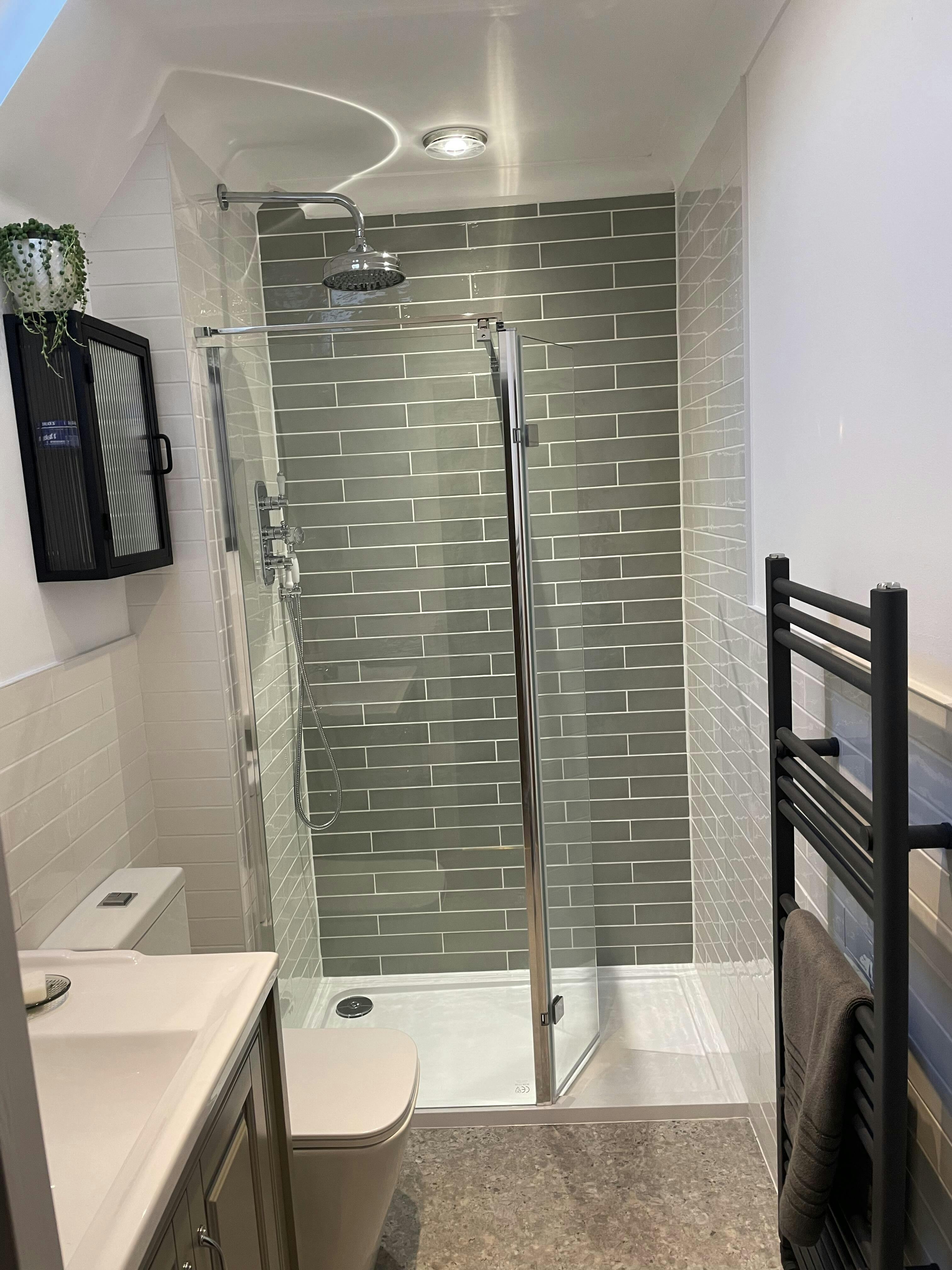 Black Industrial Fluted Glass Bathroom Metal Frame, 48cm x