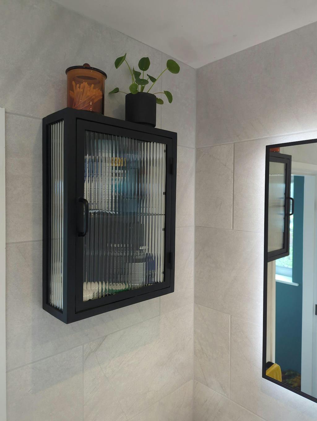 Black Industrial Fluted Glass Bathroom Metal Frame, 48cm x