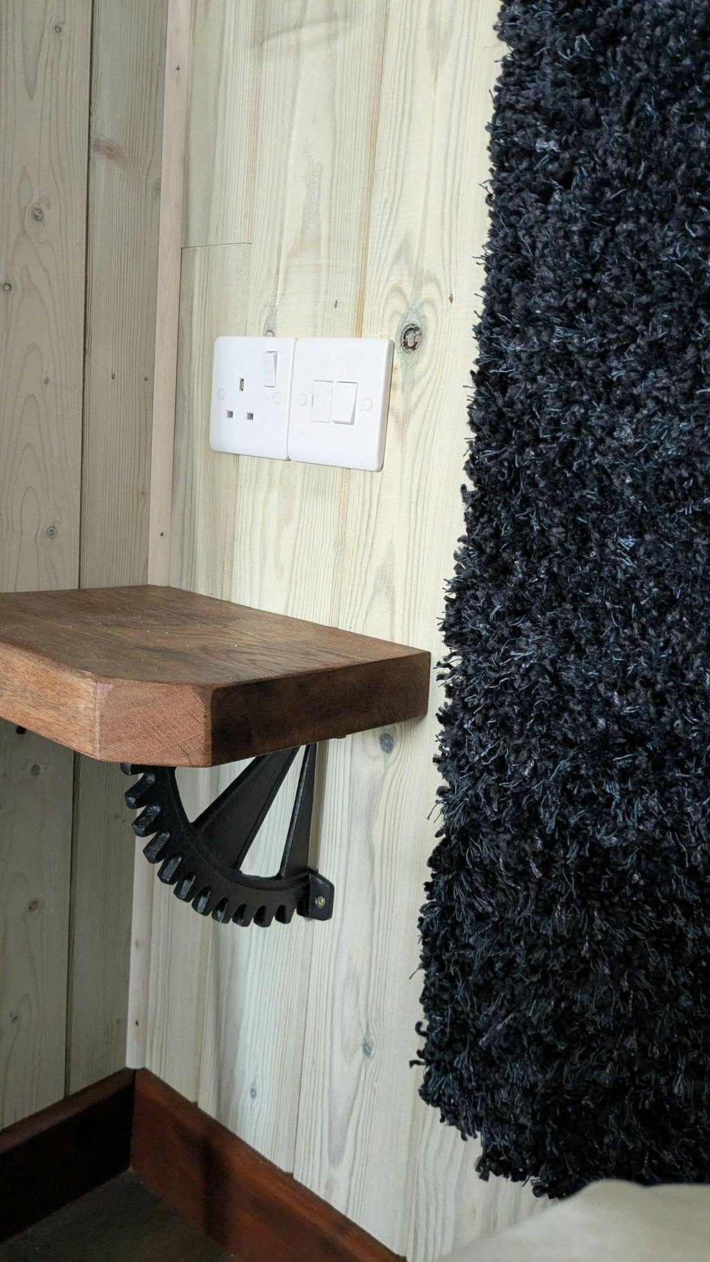 Industrial Cast Iron Cog Shelf Bracket - Pair