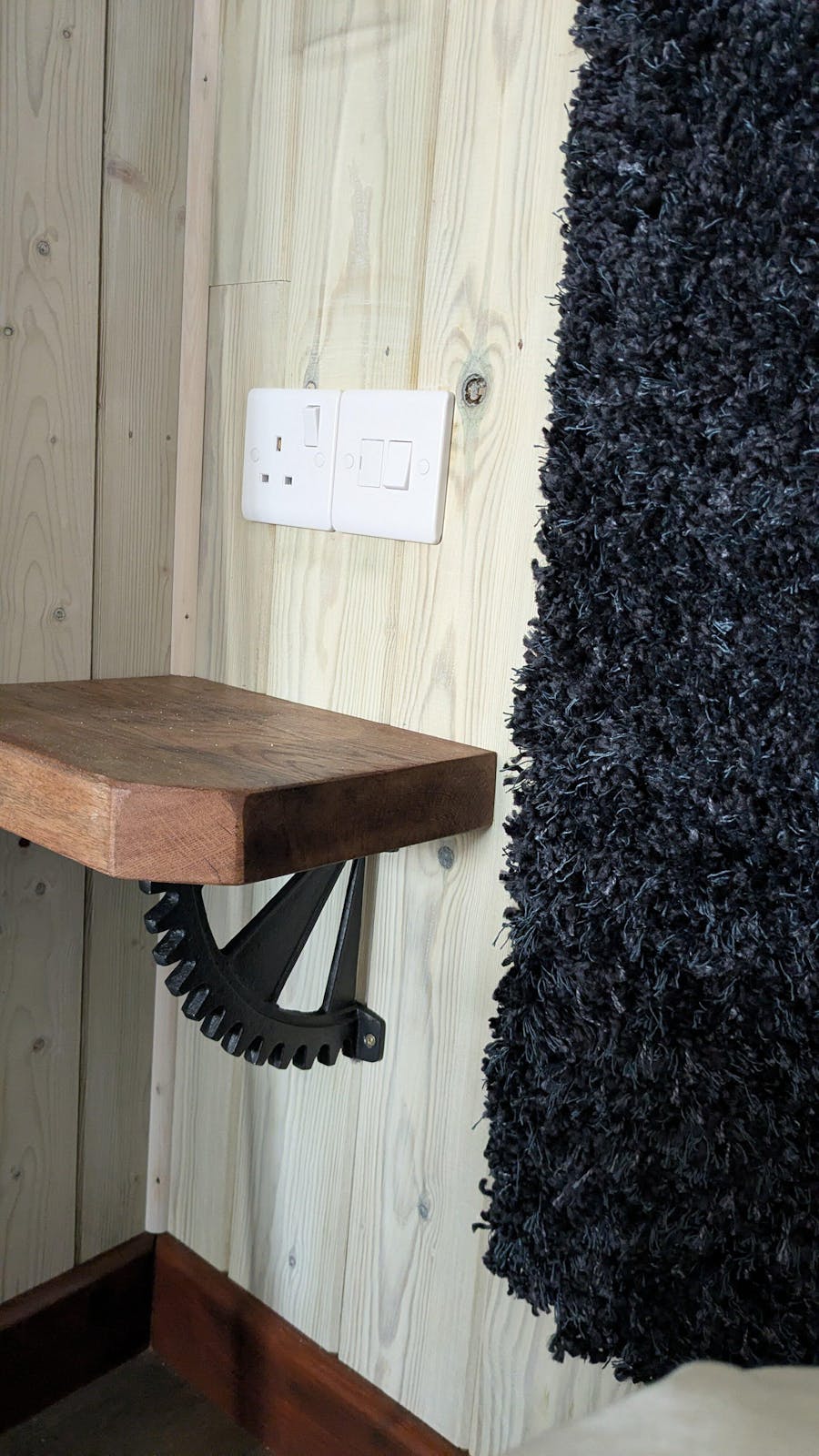 Industrial Cast Iron Cog Shelf Bracket - Pair