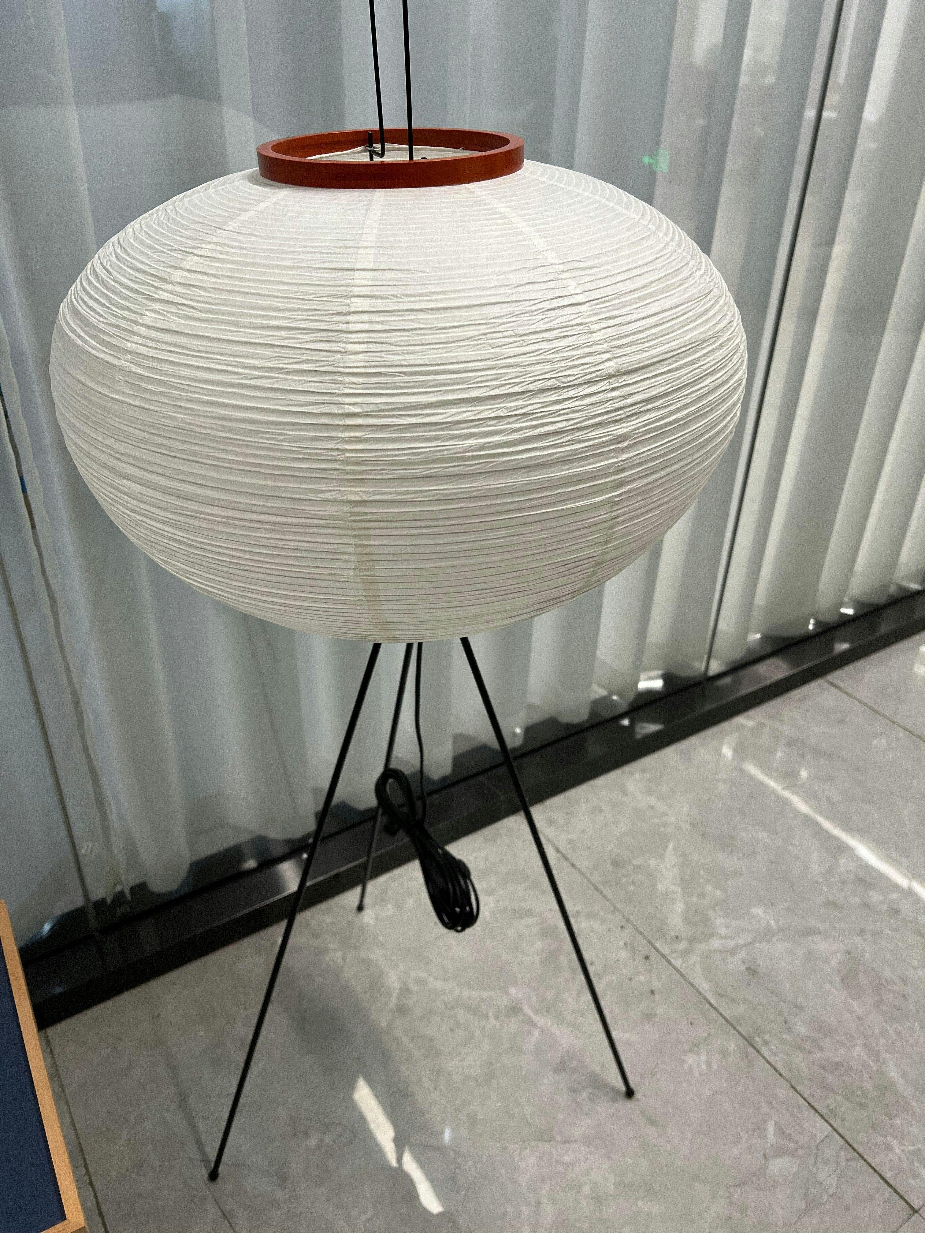 Akari 10A Floor Lamp | Modern Japanese Paper Tripod – Vinlighting