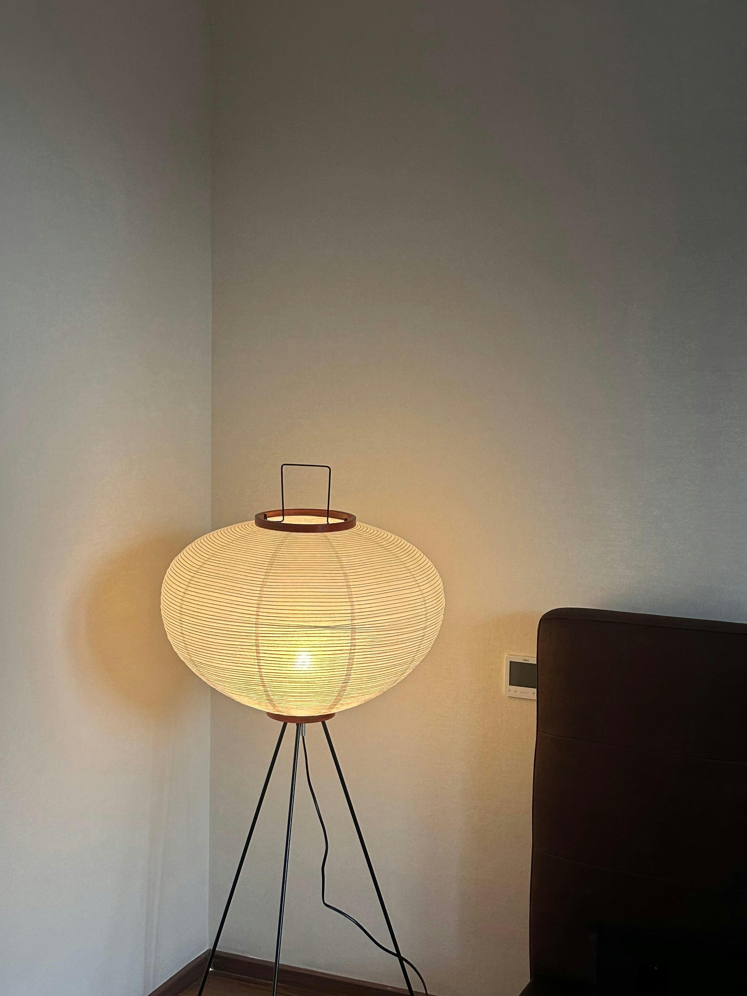 Akari 10A Floor Lamp | Modern Japanese Paper Tripod – Vinlighting