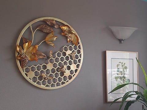 All Abuzz Floral Wall Plaque