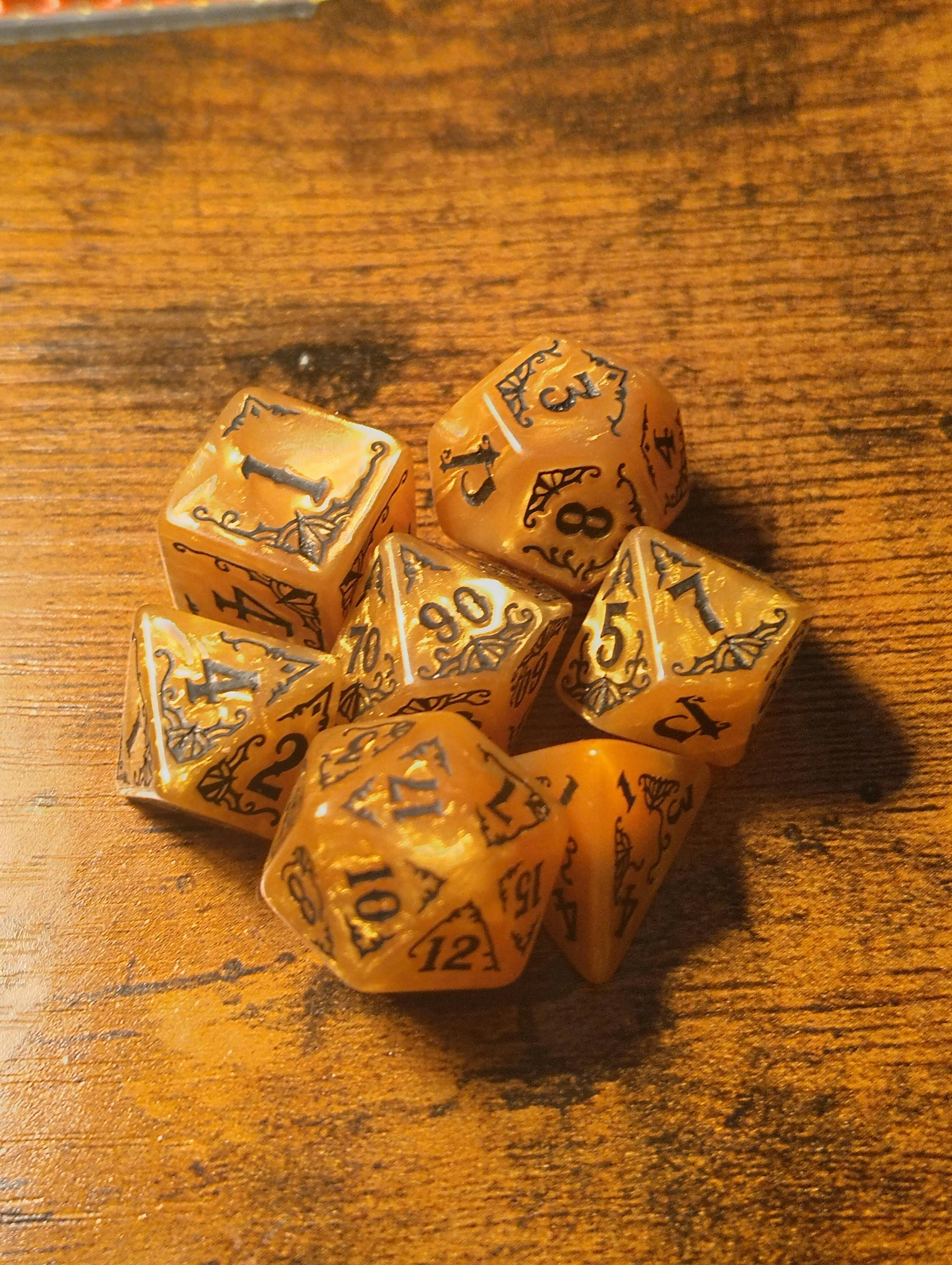 Pathfinder: Azlant | Yellow-Gold Pearled Marble and Black | Q