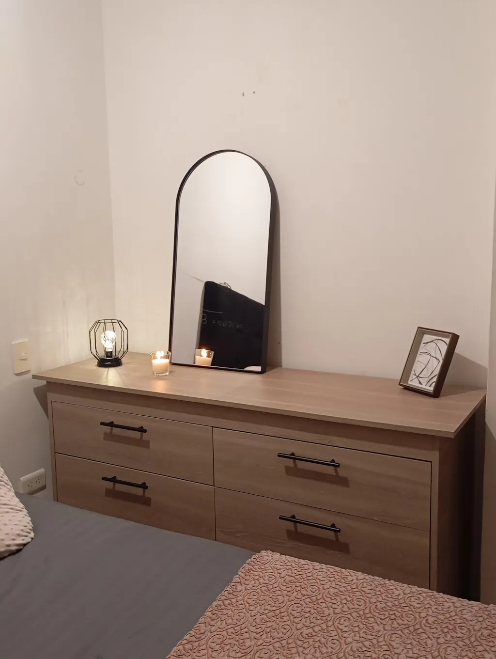 Espejo Rectangular Goliat, Negro, con Marco En Estructura Metálica