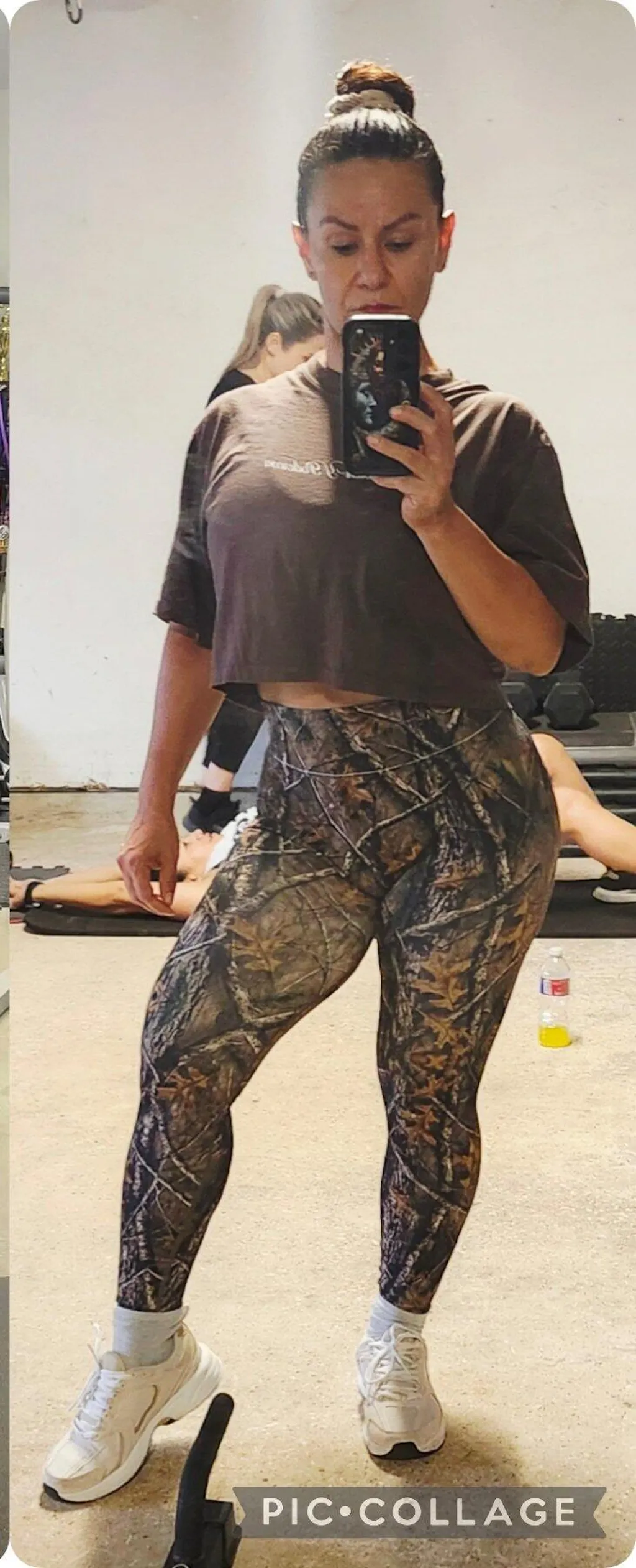 Pinnacle Scrunch Butt Legging - Forest Camo