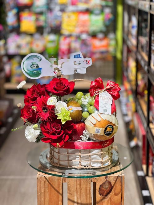 Giỏ Quà Trái Cây - Lê, Kiwi, Cam, Hoa Tươi Tặng Sinh Nhật Và Các Dịp Chúc Mừng