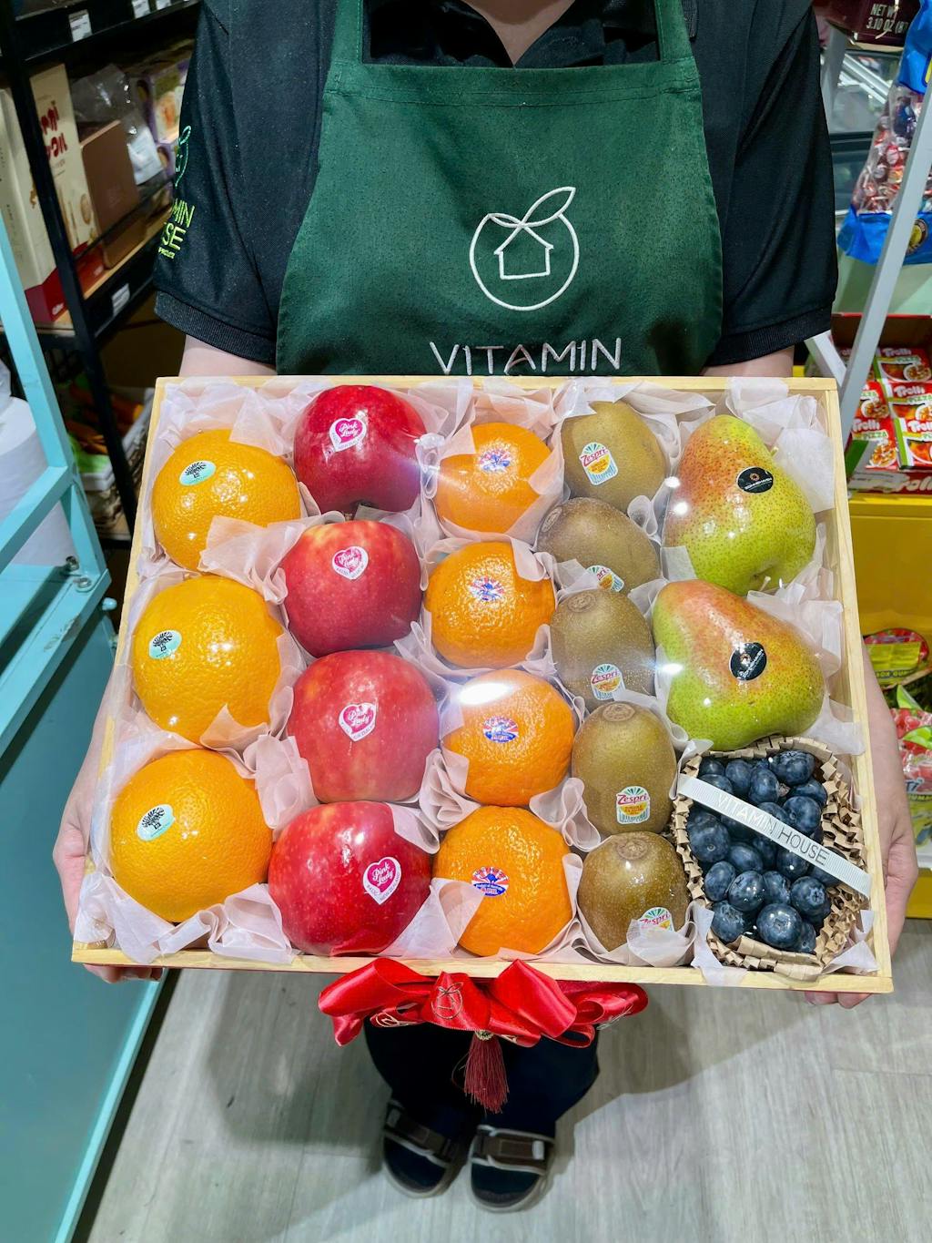 Khay Trái Cây Tứ Vị- Táo Đỏ, Kiwi Vàng, Cam, Quýt Tặng Người Thân