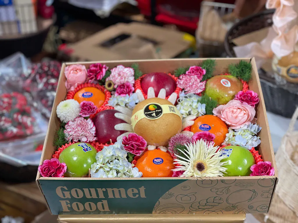 Hộp quà trái cây Bloom & Berry 26 - Táo Xanh, Lê, Quýt Tặng Ngày Của Mẹ
