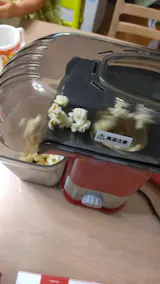 【中古】「非常に良い」Vitantonio POPCORN MAKER ビタントニオ ポップコーンメーカー VPC-10 Amazon | ビタントニオ ポップコーンメーカー（ シルバー×レッド
