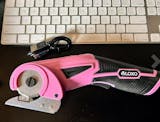 VLOXO Cordless Electric Scissors, Rechargeable Fabric Scissors with Safety  Lock, 4.0V Rotary Cutter Multi-Cutting Tools, Cardboard Powerful Fabric