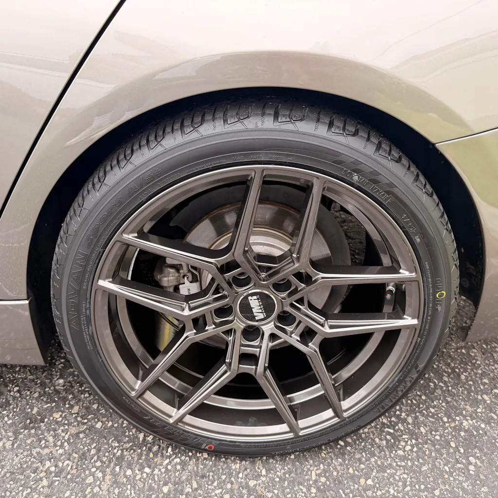 V805 Anthracite Metallic