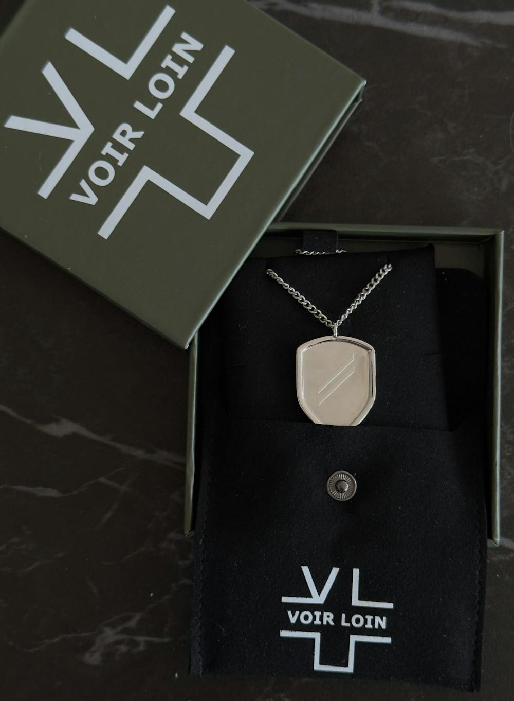 Appointé - pendentif et chaîne