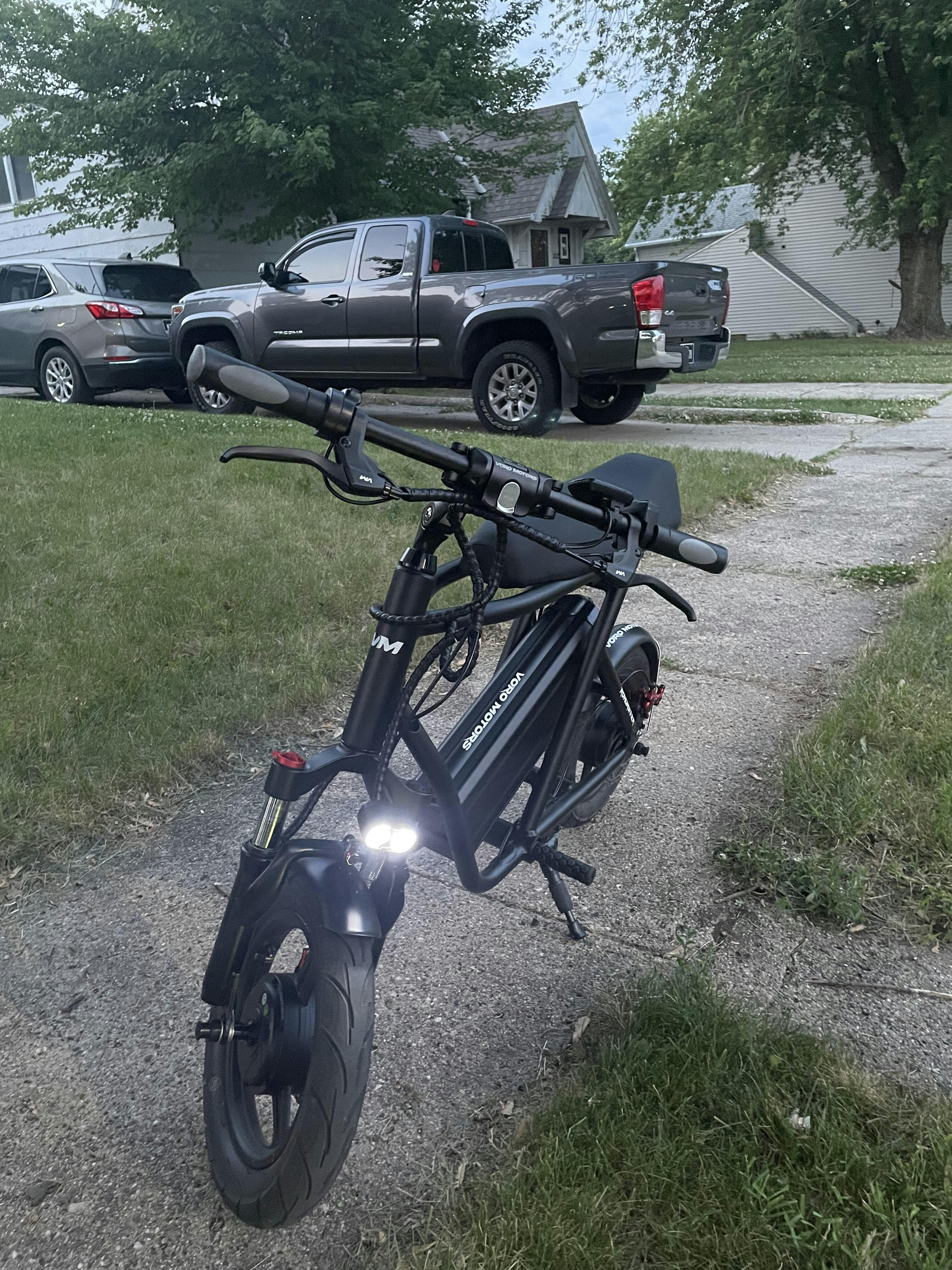 EMOVE RoadRunner V2 Electric Scooter VORO MOTORS