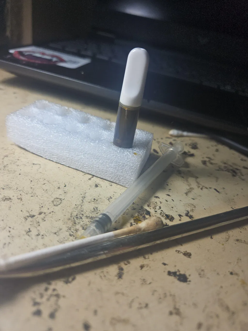 VPW Sampler Kit - 10 White Tip Cartridges, Variable Voltage Battery & 10mL Terpene